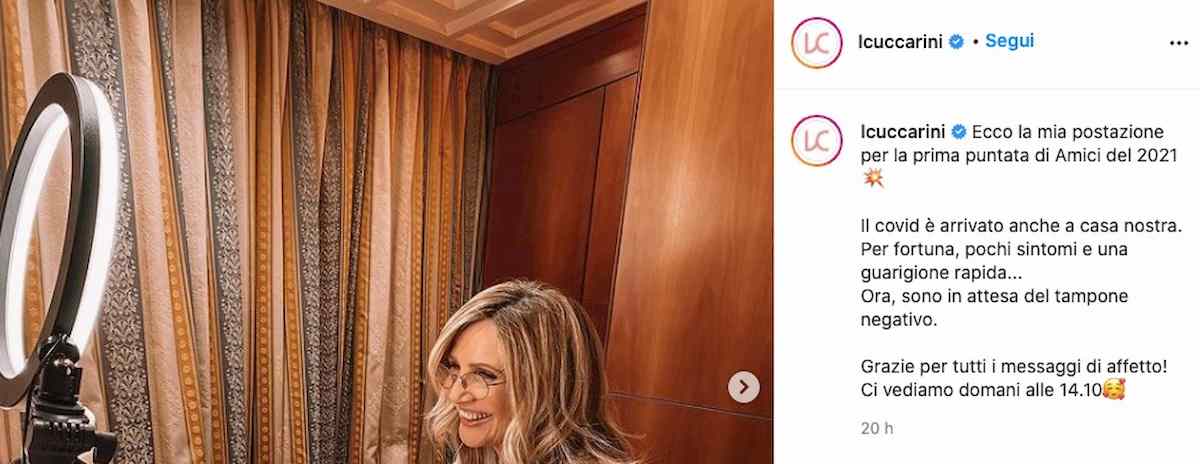 Lorella Cuccarini in collegamento da casa durante Amici di Maria De Filippi perché ha coronavirus