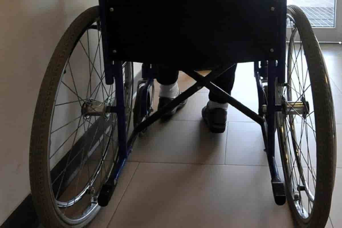 Macerata, multato disabile che beve caffè nel locale: "Mi riparavo dal freddo". Presentato il ricorso