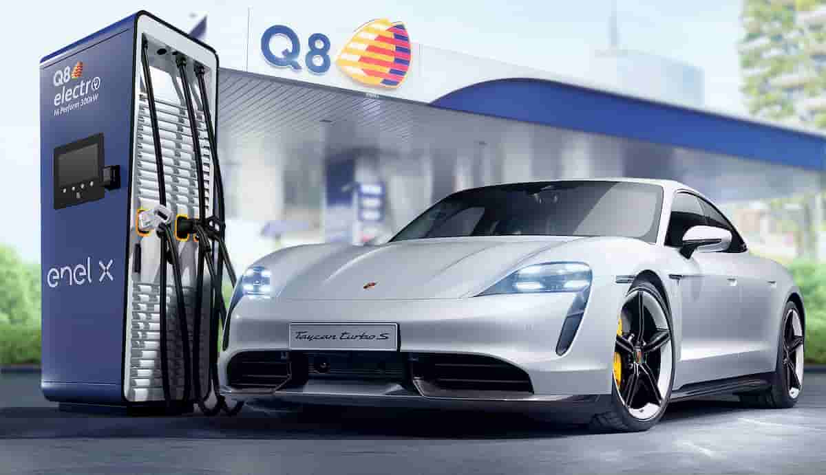 Enel X, Porsche e Q8: accordo per le stazioni di ricarica ultrafast di auto elettrice entro la fine del 2021