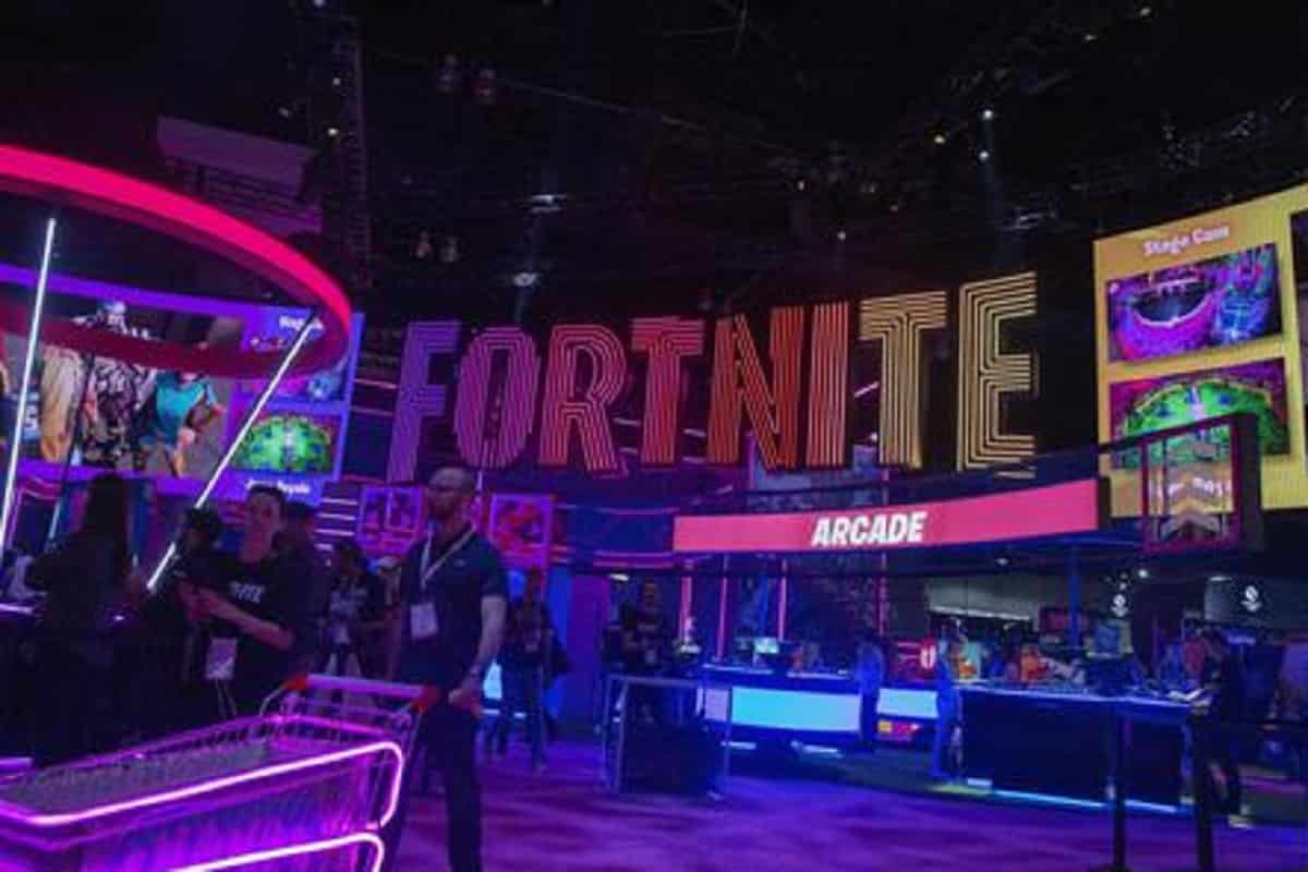 Fornite, con l'aggiornamento 15.21 arriva Predator. Si muoverà nella Fortezza Furtiva