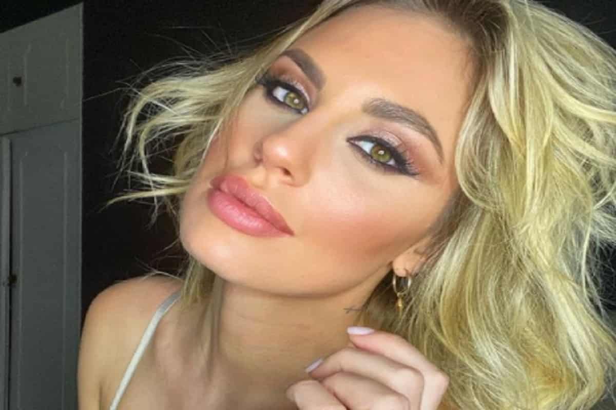 Francesca Brambilla: Higuain è ossessivo-compulsivo. Se tu lo blocchi, ti scrive messaggi con un altro numero"