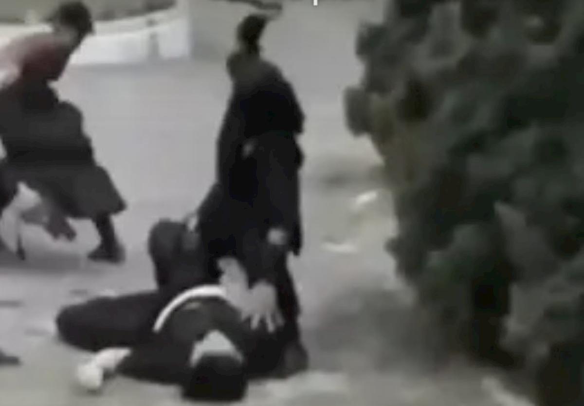 Indonesia, come si uccide la polizia: il campo di addestramento terroristi VIDEO YOUTUBE