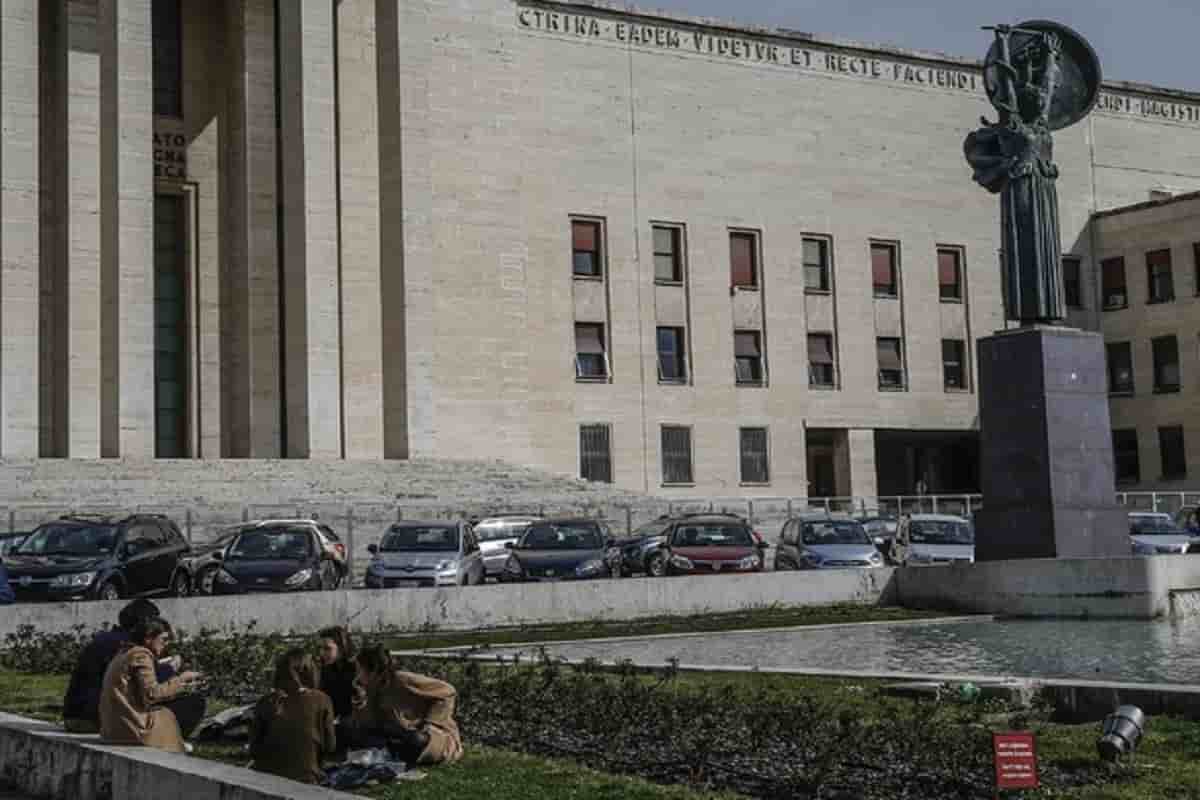 La Sapienza, guasto informatico: sospese per oggi sedute di laurea, esami e lezioni