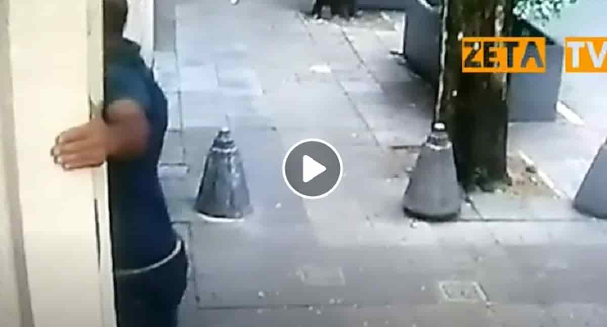 Luca Ventre morto a Montevideo nell'ambasciata italiana: un VIDEO mostra qualcuno che lo blocca a terra