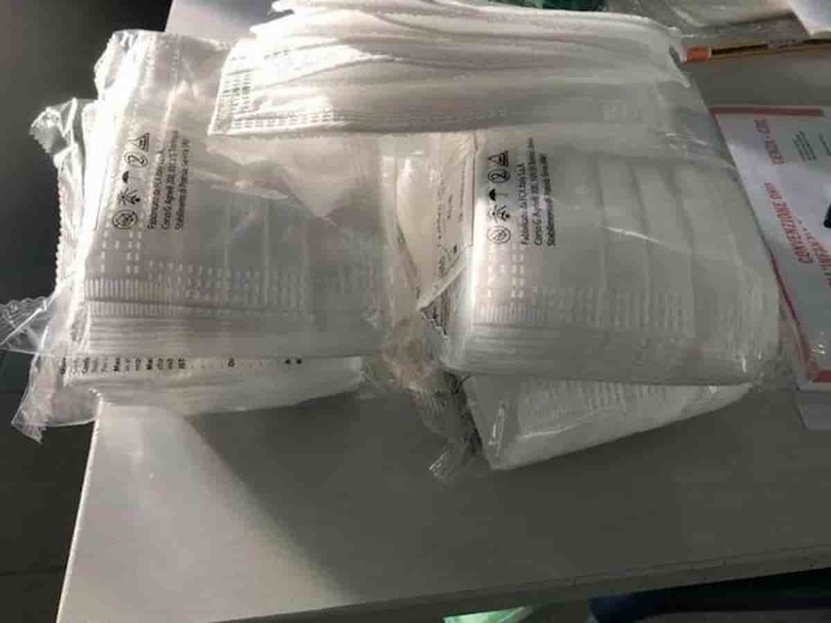 Mascherine Miranda, le mascherine mutanda per la scuola odiate da studenti e professori FOTO