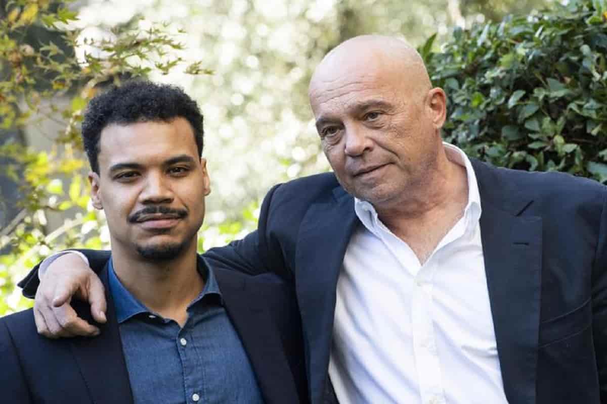 Miguel Gobbo Diaz, chi è l'attore di Nero a metà: fidanzata, età, tutto quello che c'è da sapere