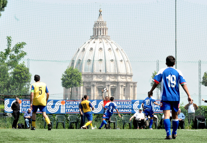 Oratorio Chivasso non vuole pagare multa per partita calcetto: invoca Patti Lateranensi contro Dpcm