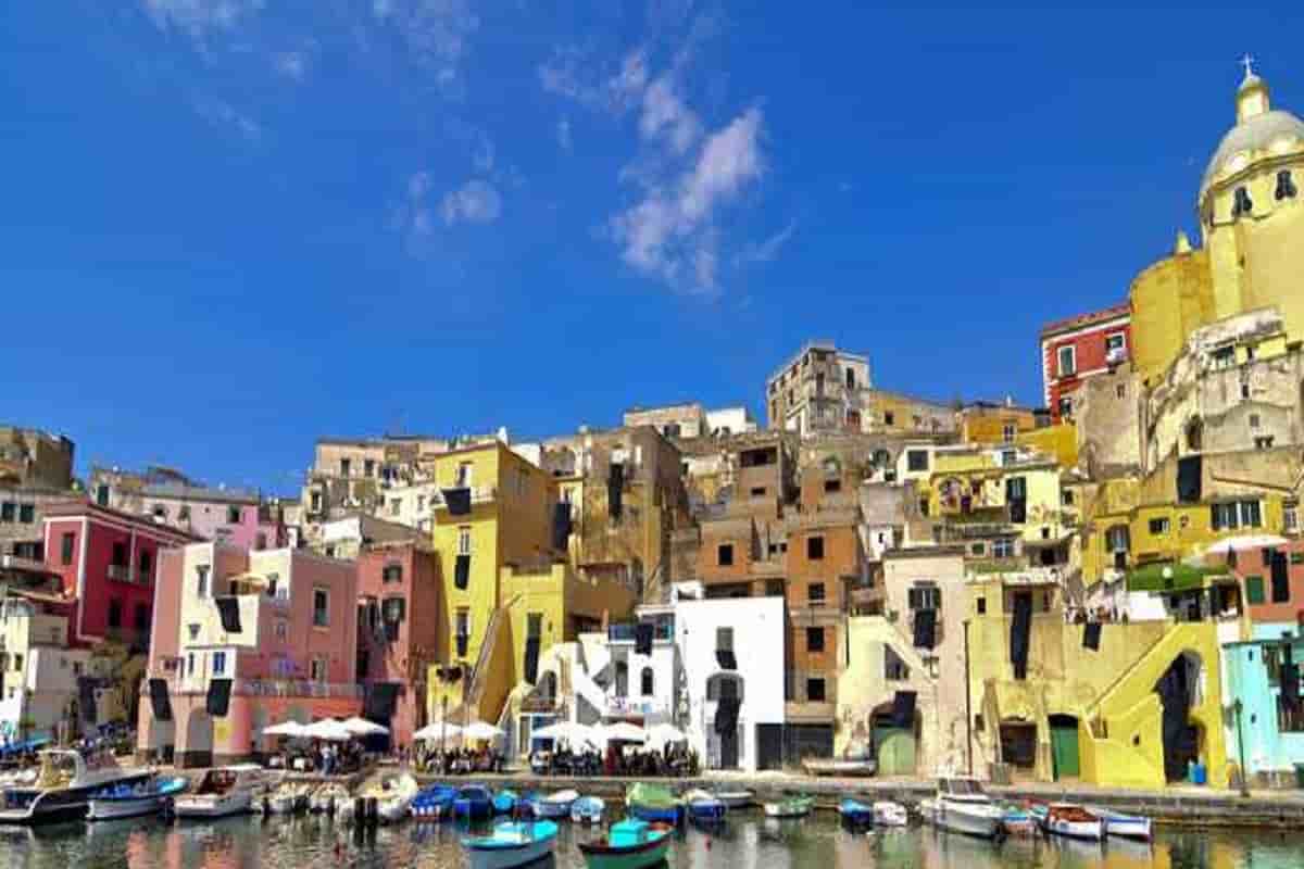 Procida capitale della cultura 2022. Il ministro Franceschini: "Il turismo internazionale tornerà imponente"