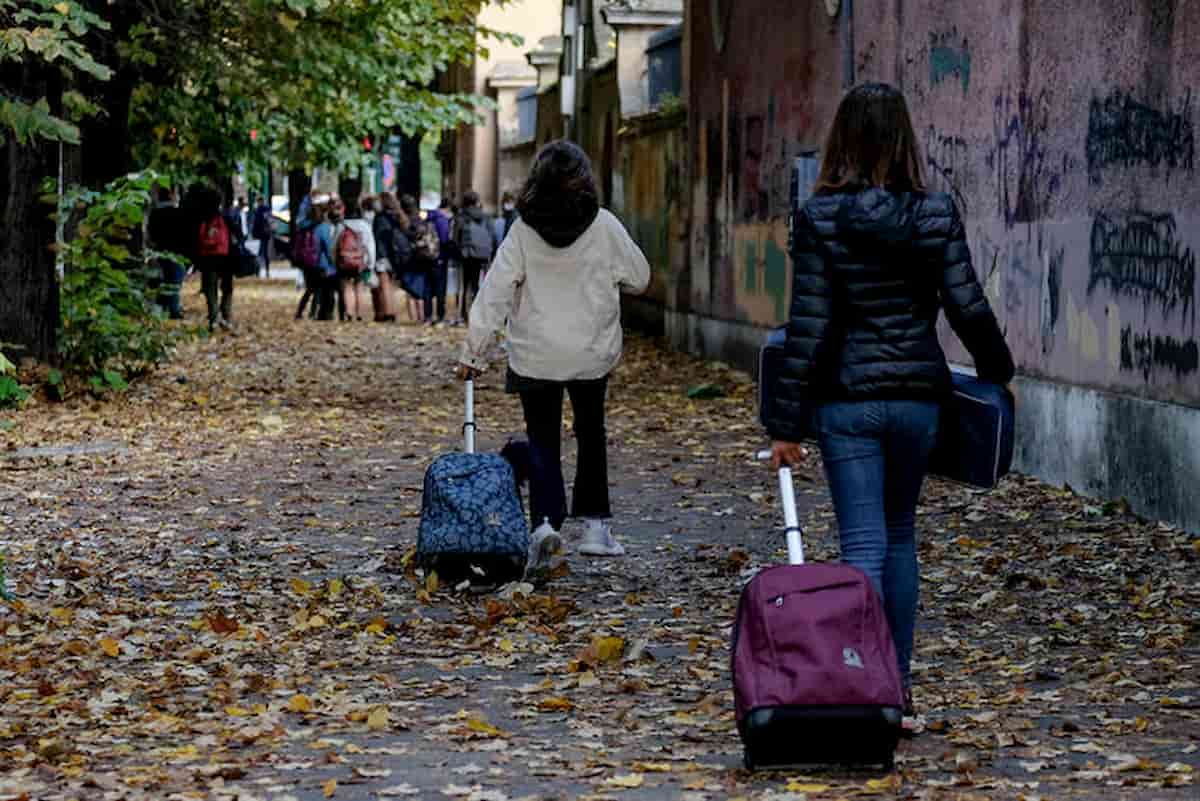 Scuole in Puglia Emiliano dad