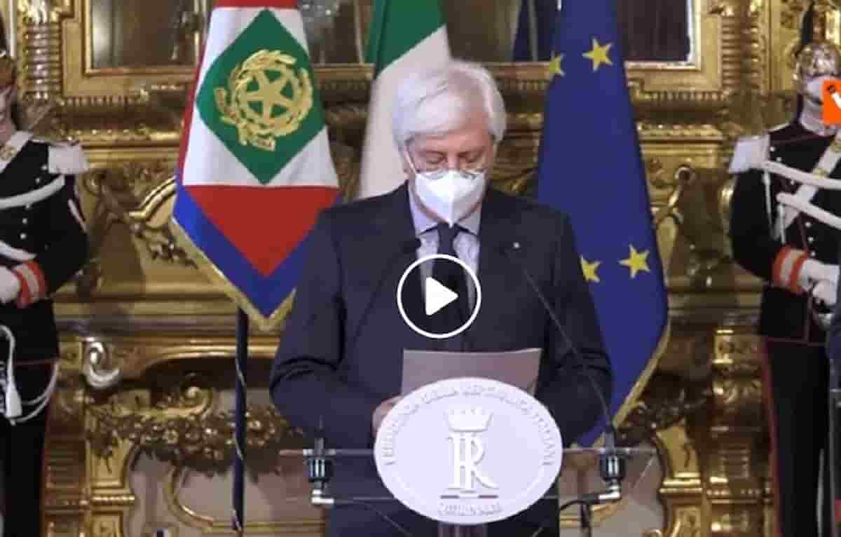 Mattarella incontra Conte e annuncia le consultazioni VIDEO dell'annuncio delle dimissioni del premier