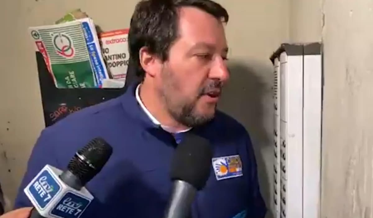 Salvini scena citofono Pilastro di Bologna