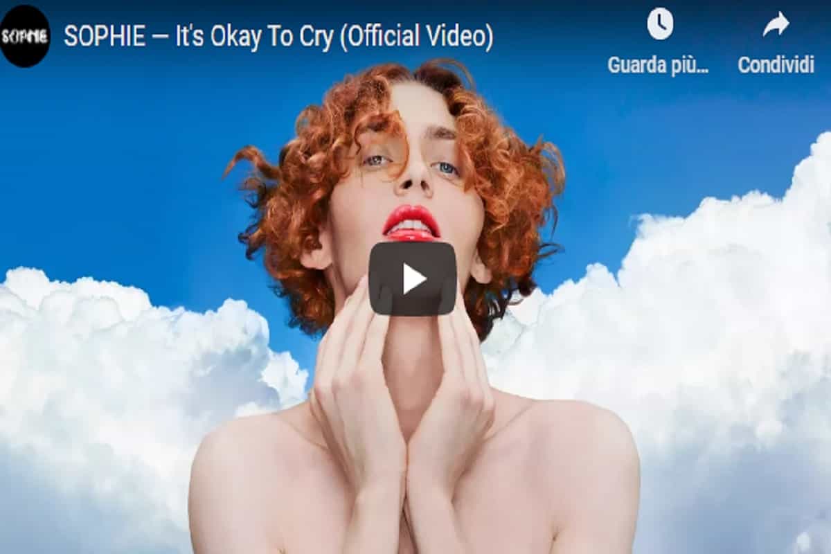 Sophie Xeon è morta, la musicista è caduta mentre si stava arrampicando per guardare la luna piena