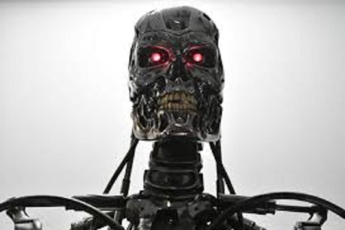 Francesca Benevento, la consigliera municipale di Roma convinta che i vaccini ci trasformeranno in macchine telecomandate