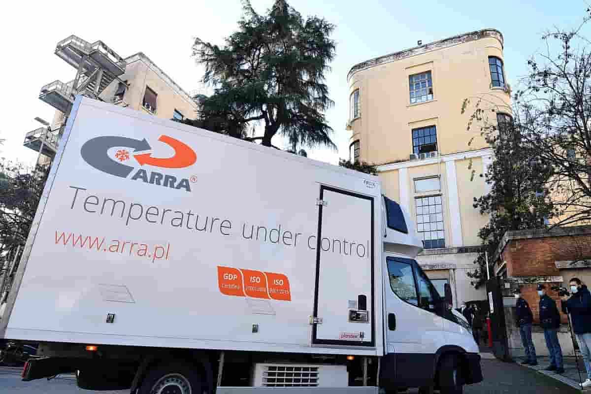 Vaccino Moderna arriva in Italia. Arrivate le prime 47mila dosi. Saranno consegnate alle Regioni più virtuose