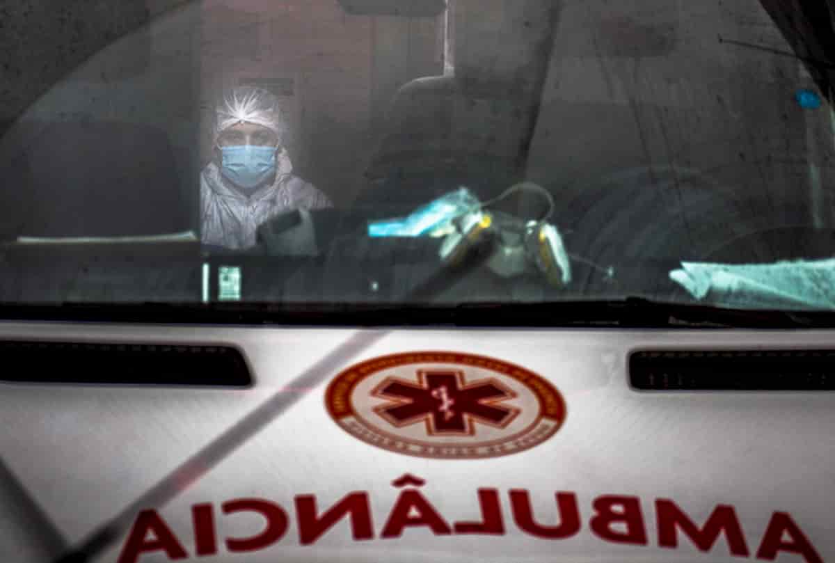 Variante brasiliana del Covid: ce ne sono due. E una delle due ha reinfettato una infermiera già guarita