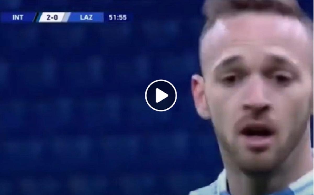 Manuel Lazzari bestemmia in campo