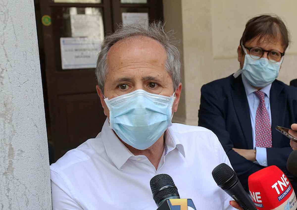 andrea crisanti virologo