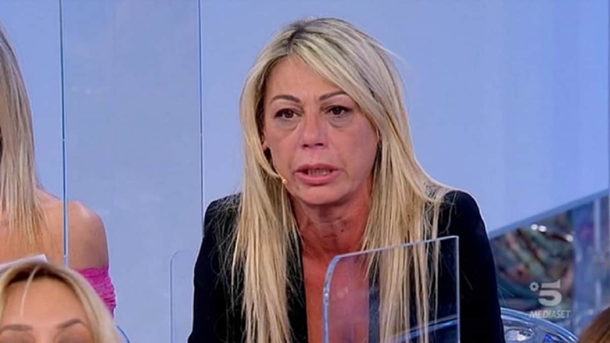 Uomini e Donne anticipazioni puntata di oggi mercoledì 3 febbraio: Aurora Tropea protagonista