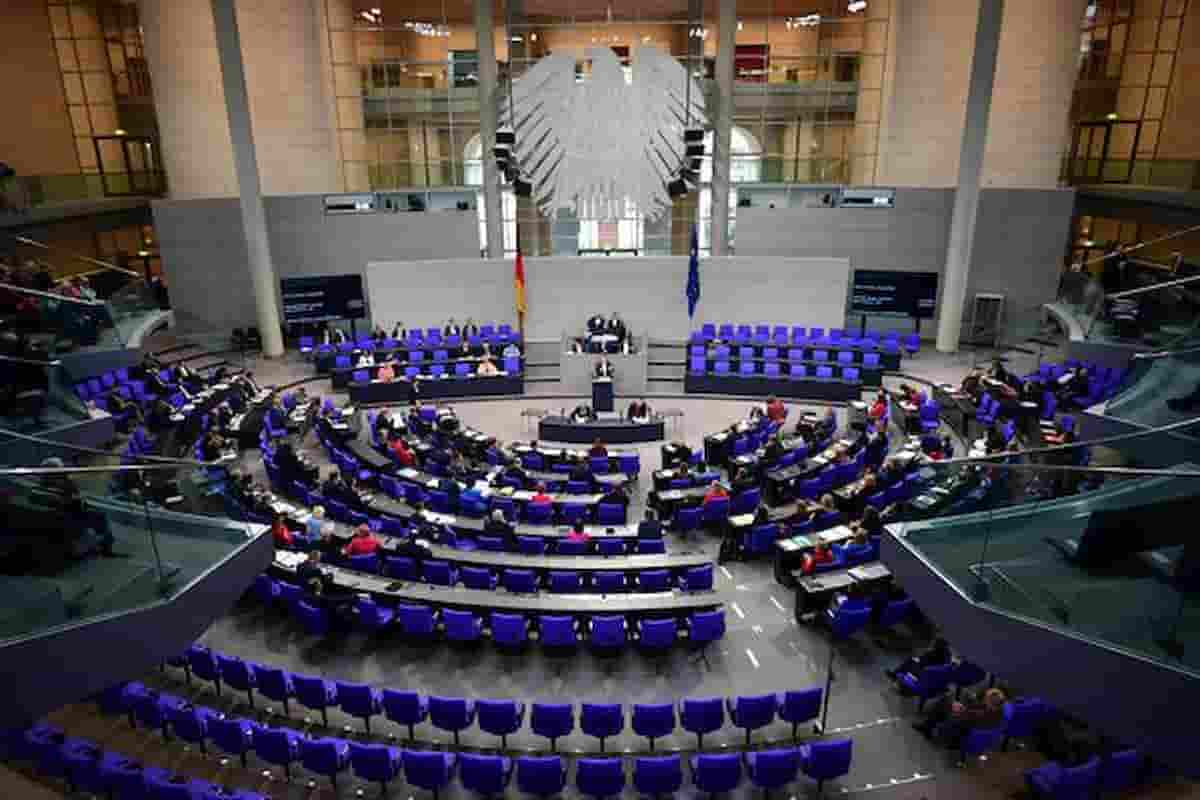 Spia russa al Bundestag (il parlamento tedesco): rinviato a giudizio a Berlino