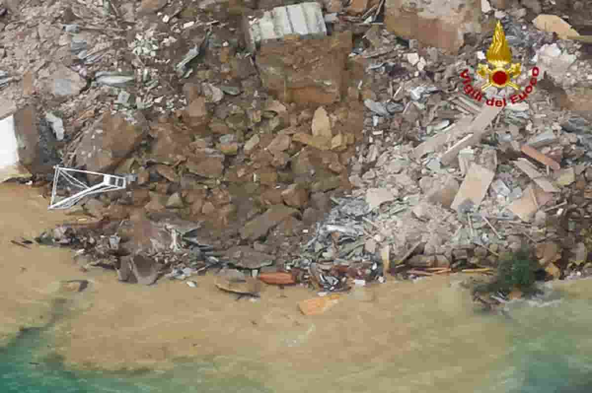 Cadaveri del cimitero di Camogli ritornano a riva, i gabbiani stanno mangiando i corpi