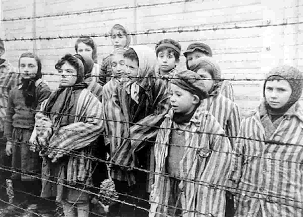 Ex guardiano di un campo di concentramento nazista estradato dagli Usa in Germania a 95 anni