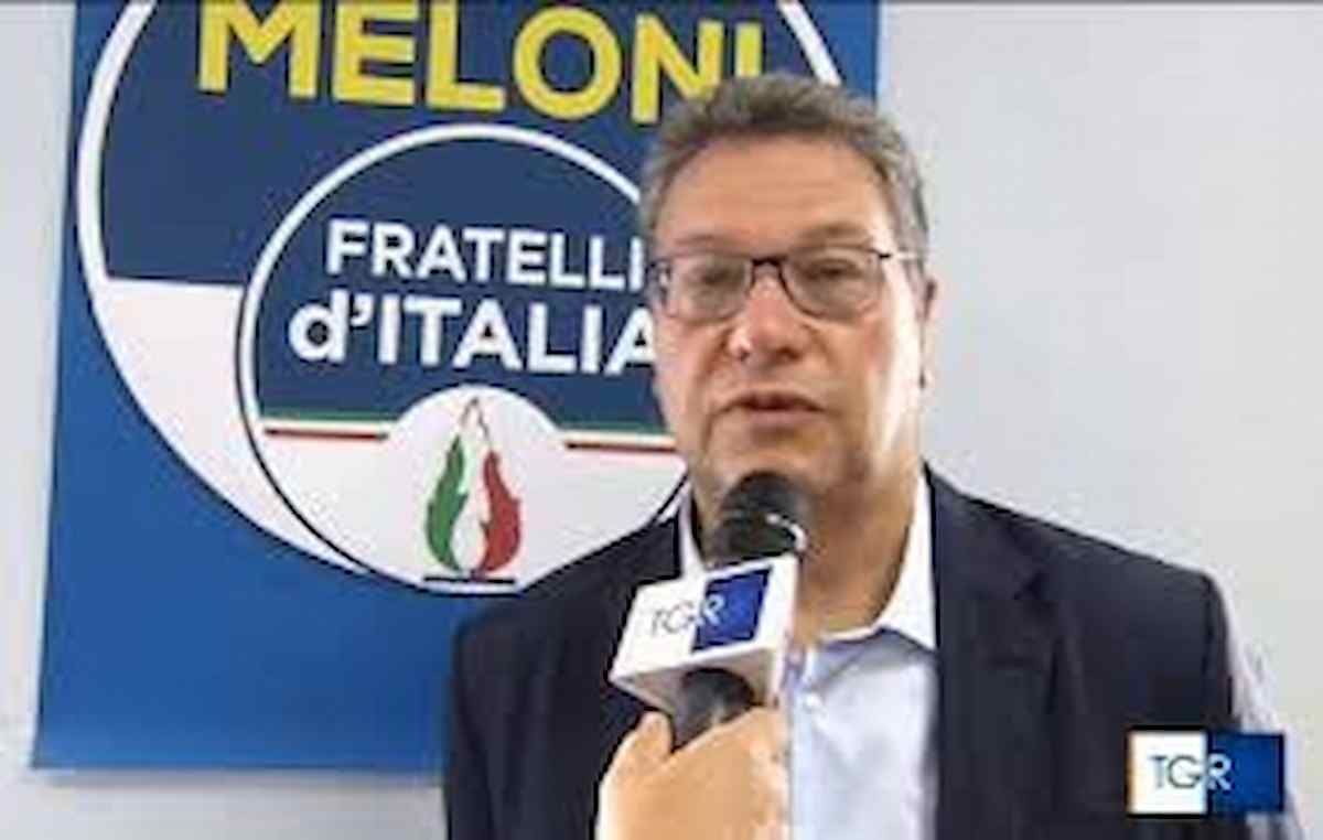 Carlo Ciccioli, capogruppo FdI Marche: "La madre deve accudire, il padre detta le regole"