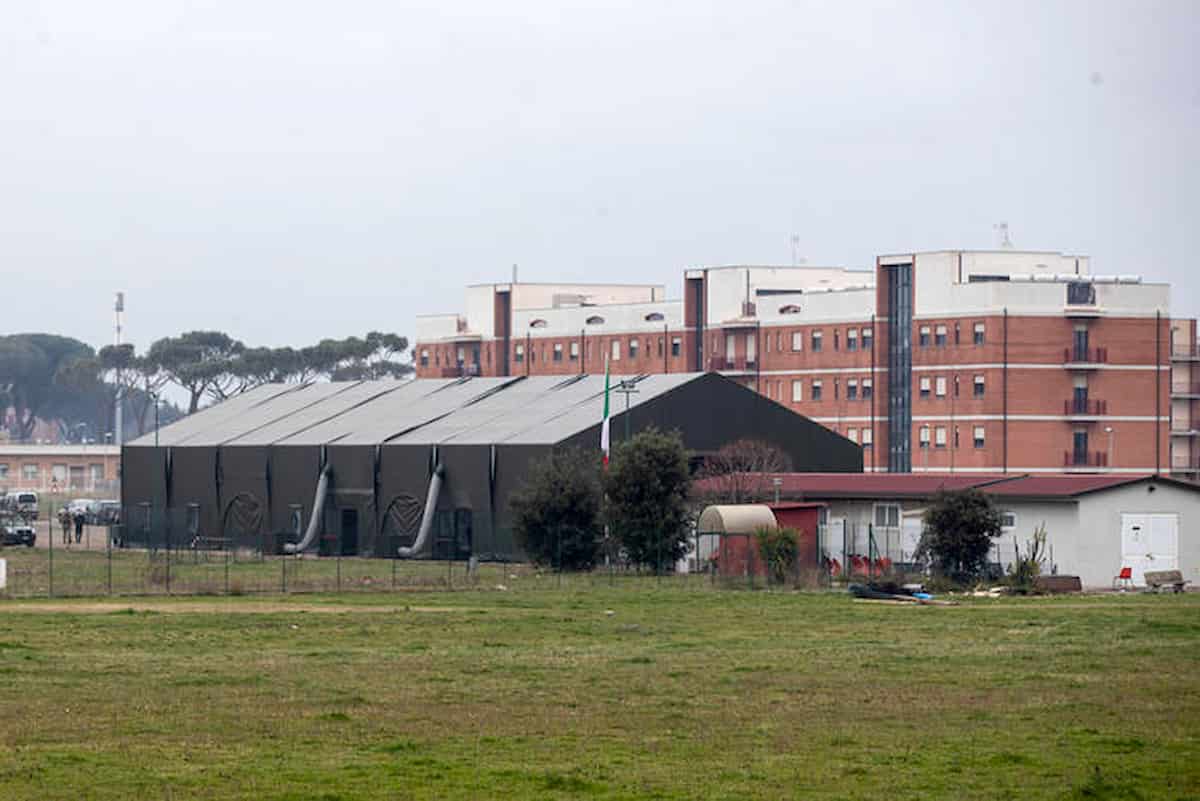 Vaccini Covid nelle caserme