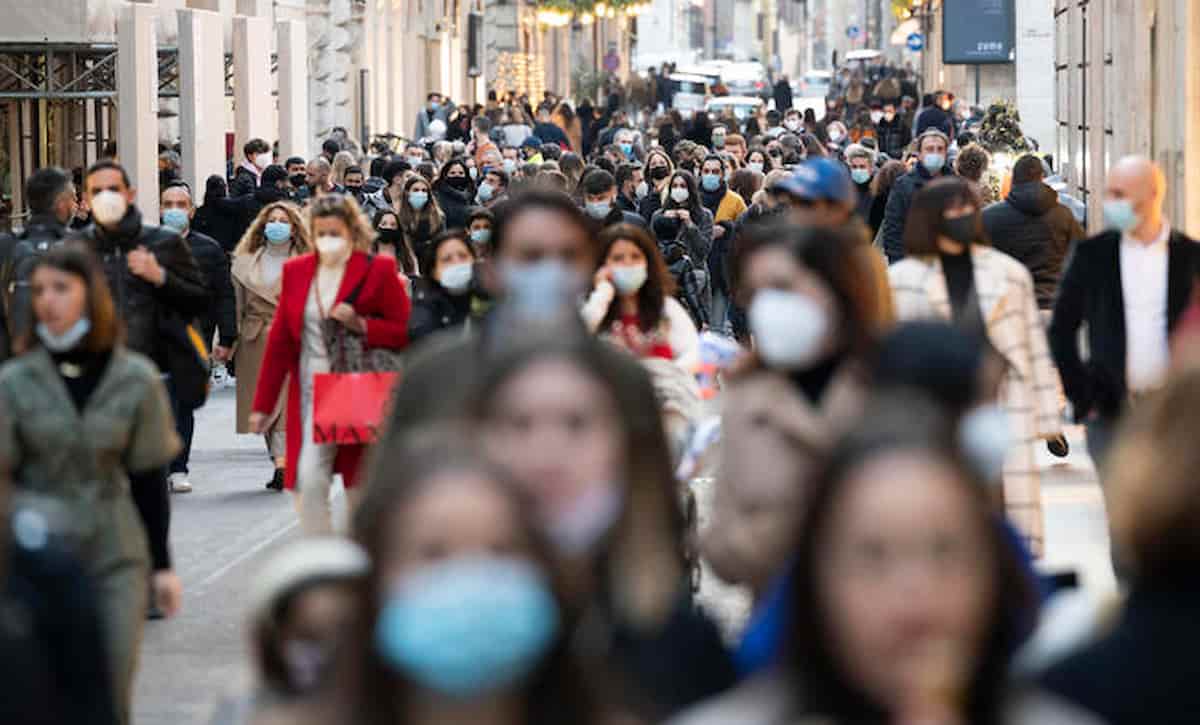 Colori regioni: Umbria e Bolzano verso la zona rossa con Pescara e Chieti, 5 regioni a rischio