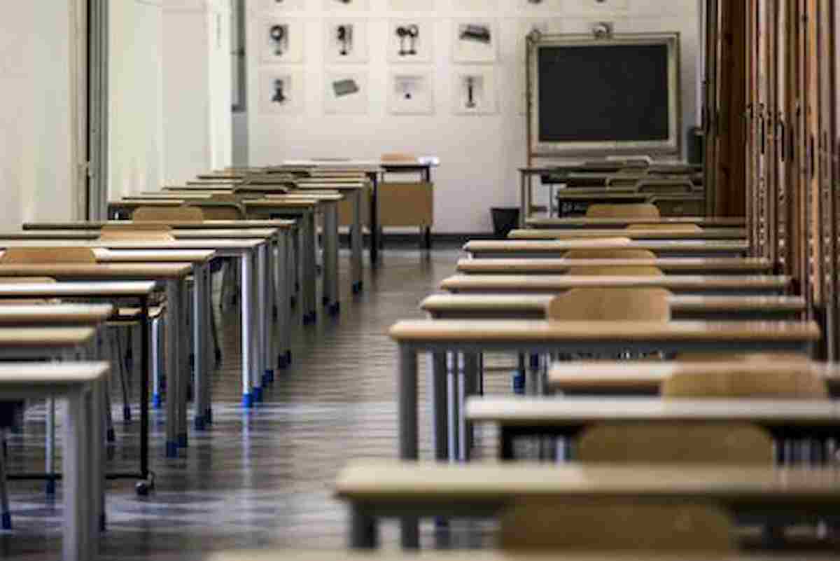 Milano, focolaio Covid in scuola media di Quarto Oggiaro. I genitori non mandano figli in classe