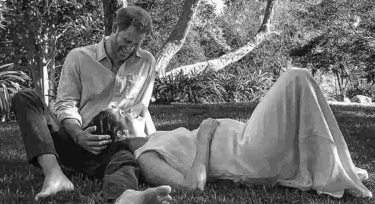 Meghan Markle incinta: Harry avrà un secondo figlio, a novembre lei raccontò di un aborto spontaneo