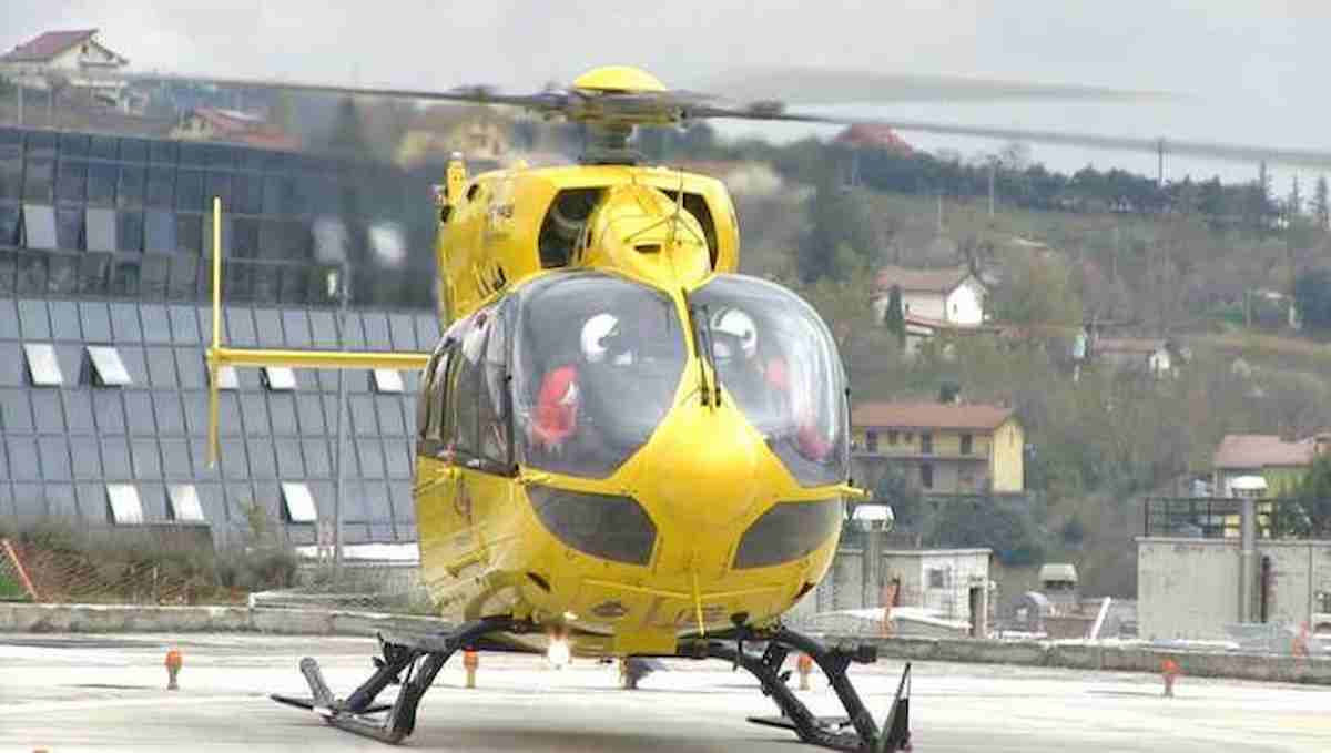 Incidente a Satriano di Lucania (Potenza): scontro tra tre auto sulla Tito-Brienza, un morto e un ferito grave