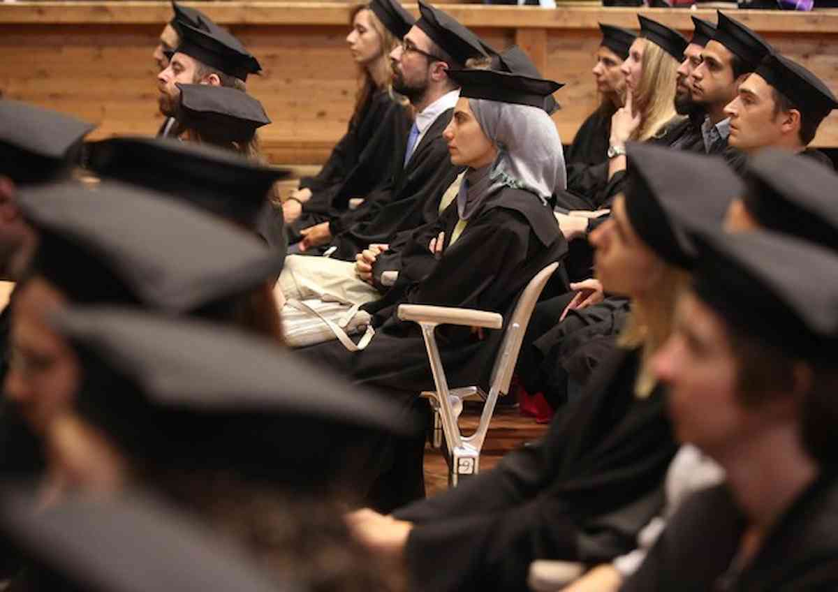 Banche, oltre 10 mila assunti entro il 2023. Ma pochi laureati in Economia, il 30% è per lauree Stem