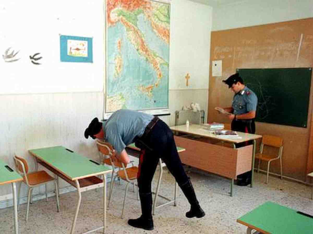 Bologna, maestra d'asilo arrestata mentre schiaffeggia un bambino. Ma il Gip: "Solo tre schiaffi in 15 giorni"