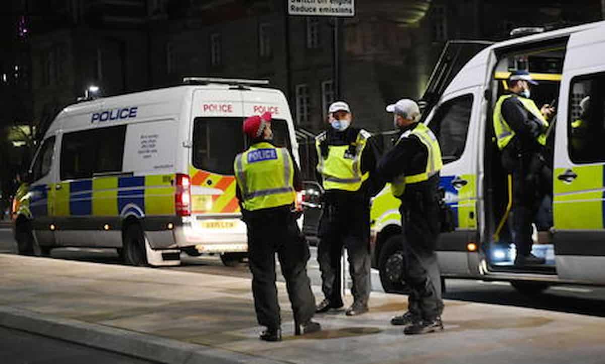 Scozia, doppio accoltellamento e un uomo morto in un incidente. Ma non sarebbe terrorismo