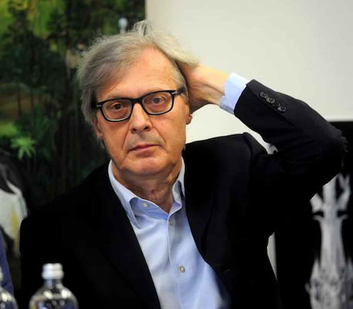 Vittorio Sgarbi si candida a sindaco di Roma: "E' ufficiale. Ridaremo a Roma la dignità di Capitale"