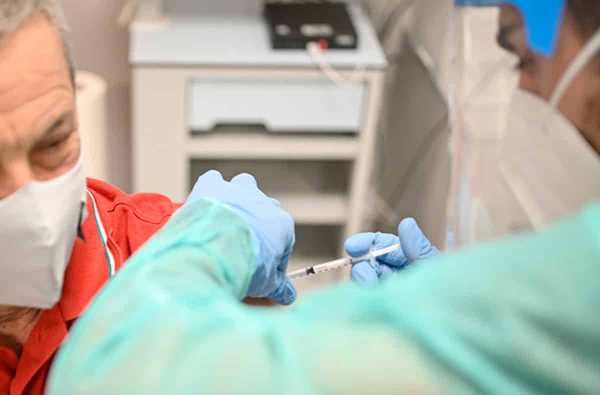 Torriglia (Genova): il Comune manda i vigili a casa di chi non si vaccina. Raccoglieranno rinuncia formale