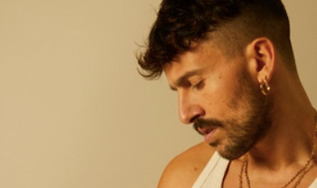 Aiello chi è: Sanremo 2021, canzone 'Sesso ibuprofene', fidanzata, Laura Torrisi, età, carriera, vita privata cantante