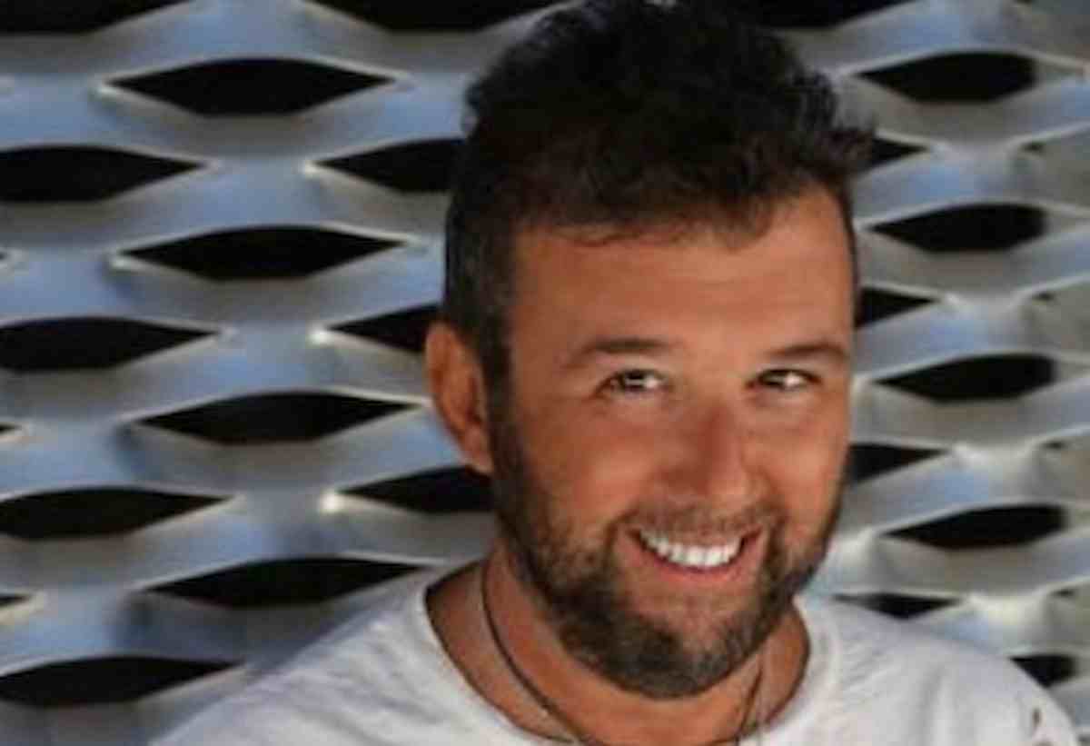 Paolo Vallesi: "Ho avuto il cancro, ora posso raccontarlo perché è finita. L'ho scoperto mentre partecipavo 'Ora o mai più'"