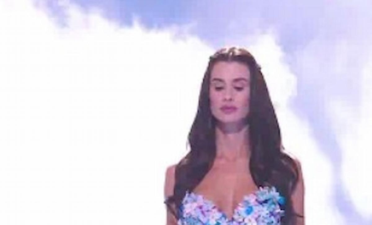 Sara Vulinovic chi è: Madre Natura Ciao Darwin 26 marzo 2021, età, fidanzato, vita privata e carriera modella