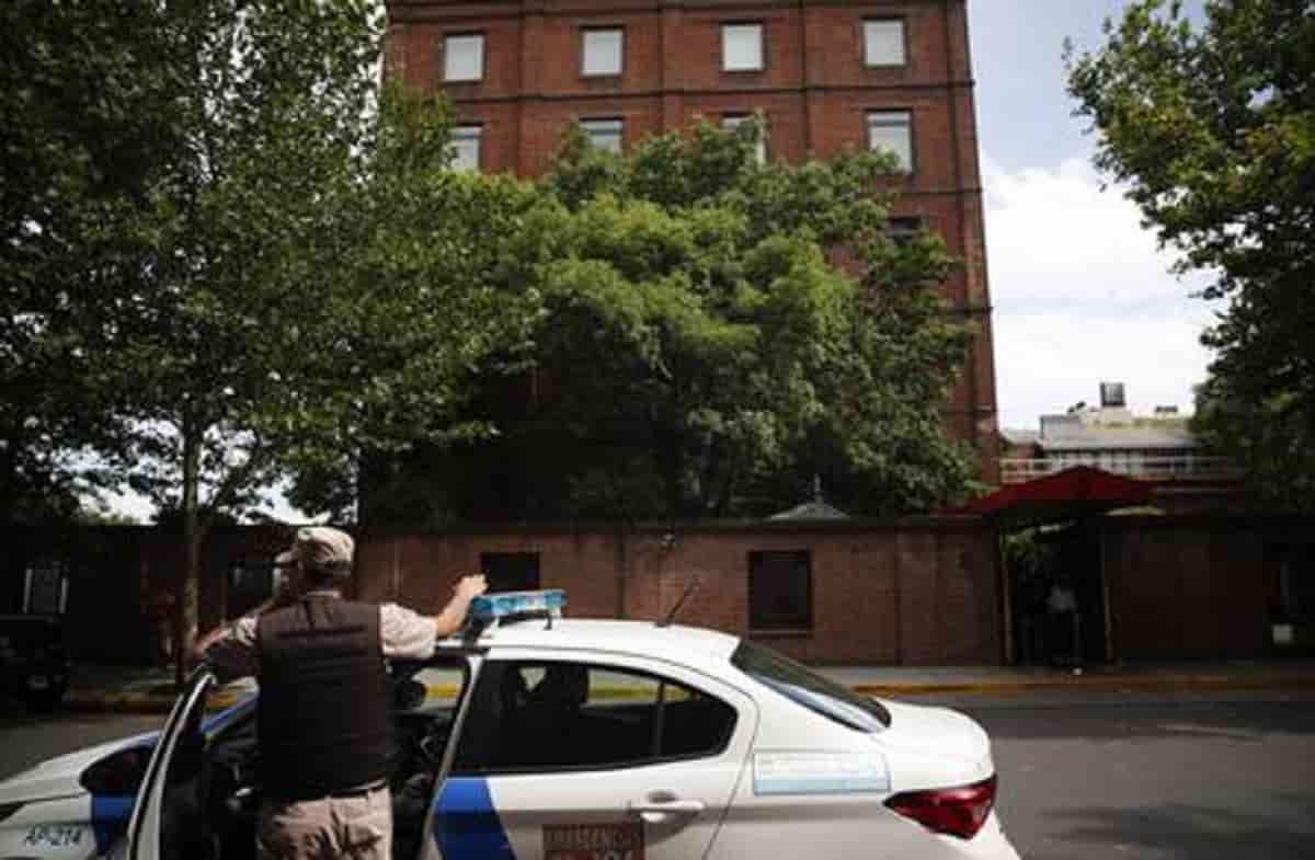 Argentina, arrestata coppia. L'accusa: "Hanno ucciso il figlio di 3 anni durante un rito satanico"