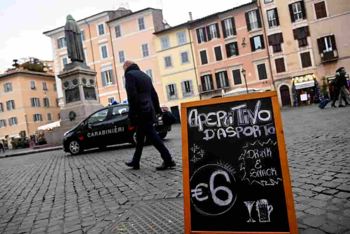 Divieto di asporto dopo le 18: col nuovo Dpcm vale ancora per i bar ma non per le enoteche