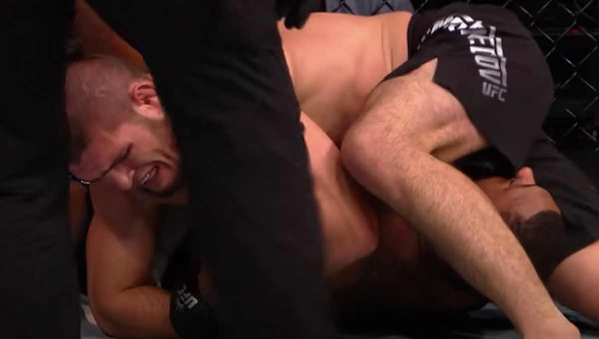 Chabib Nurmagomedov chi è: moglie Patimat, figli, età, carriera, vita privata ex lottatore UFC