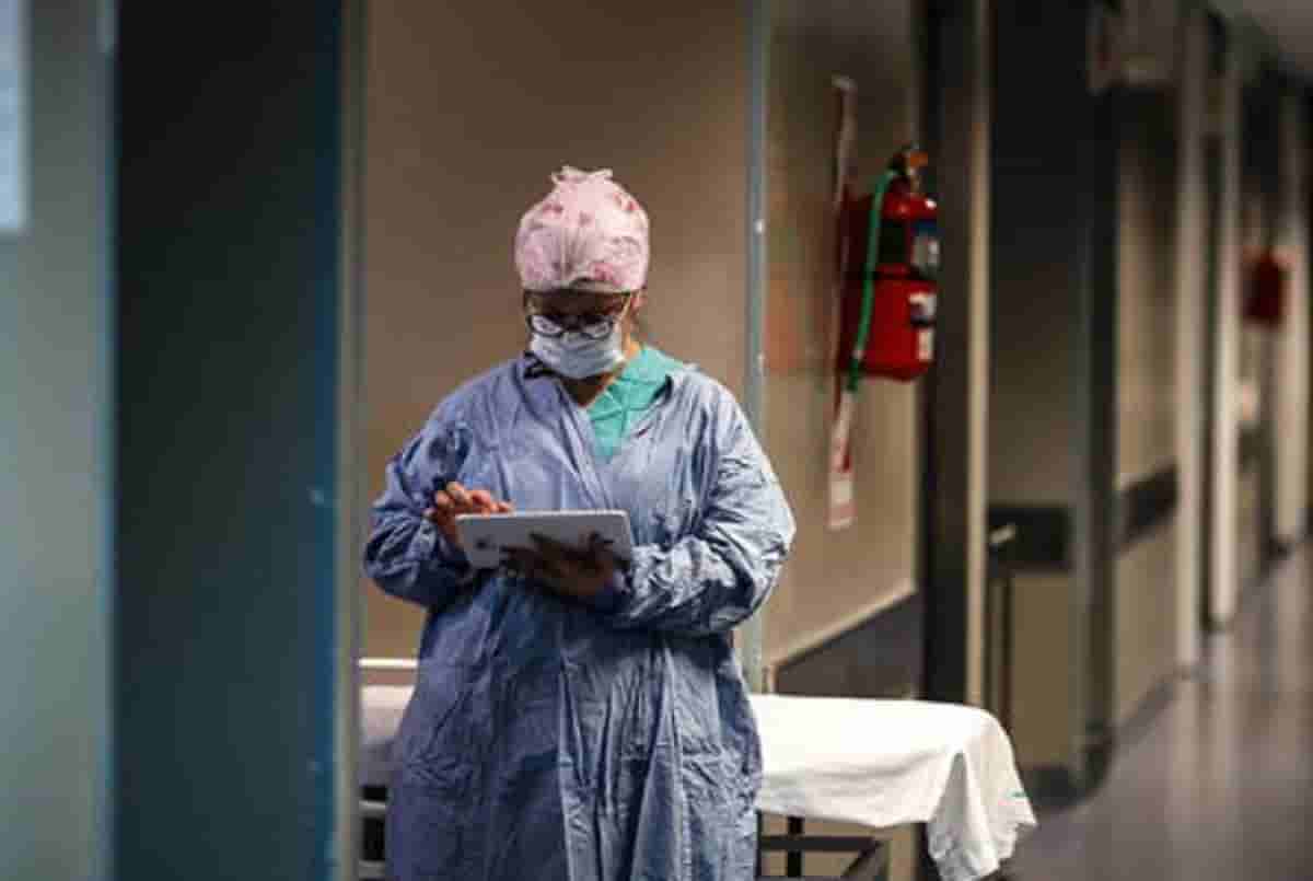 Coronavirus, in dieci mesi del 2020 più di 100mila morti rispetto alla media degli anni precedenti