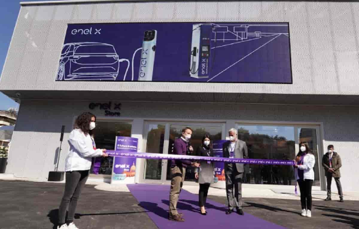 Enel X, a Roma la la prima area cittadina per la ricarica ultrafast dei veicoli elettrici