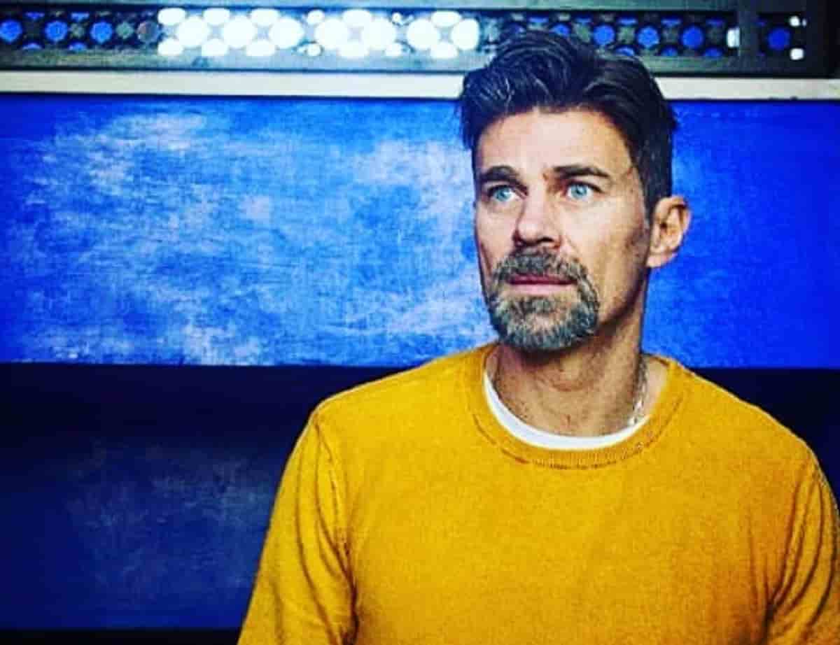 Fabio Fulco, l'attore presto papà a 50 anni. La fidanzata Veronica Papa è incinta