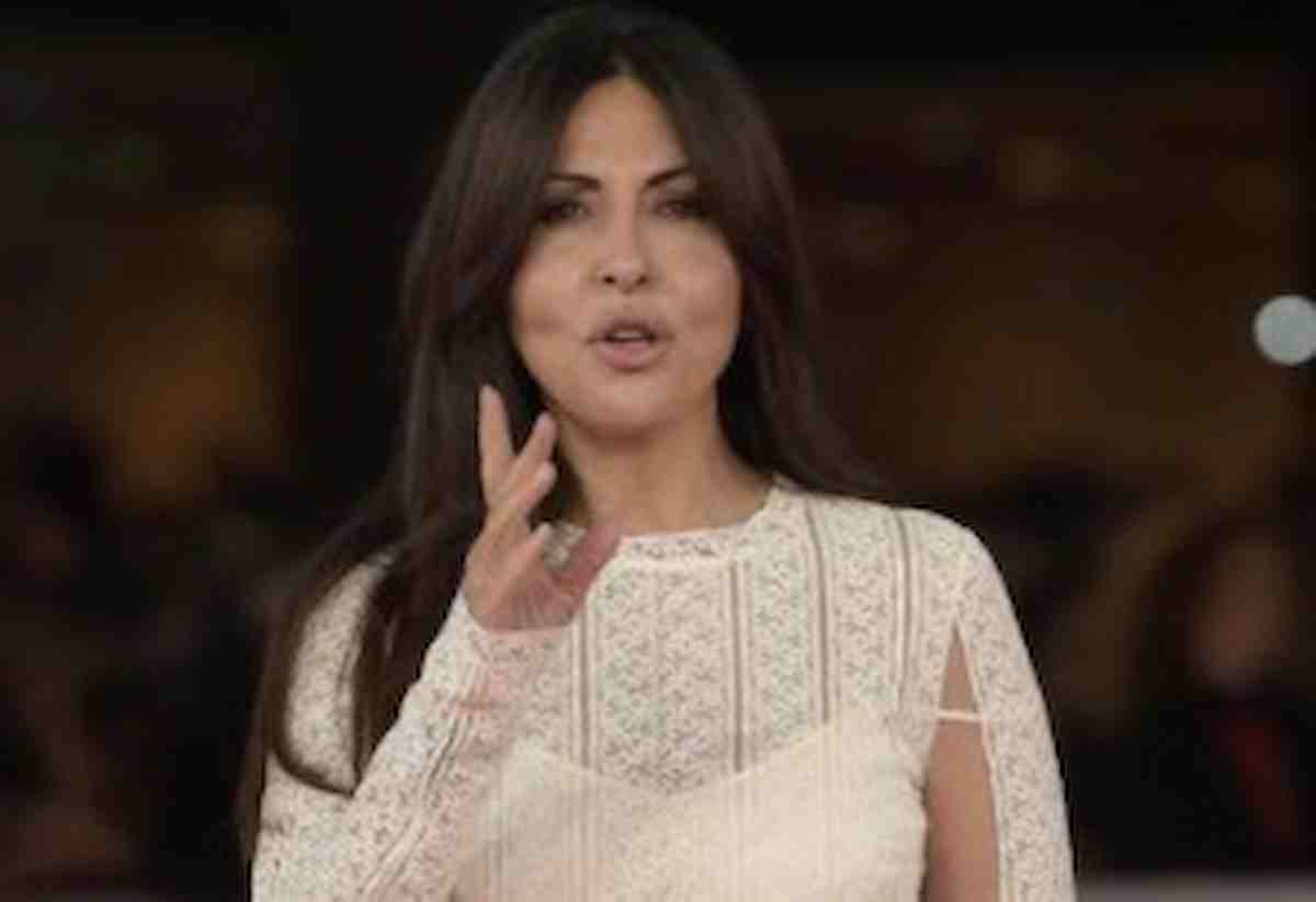 Sabrina Ferilli: "Flavio Cattaneo? Non me la sono sentita di fare figli. Mai fatto c*zzate, nemmeno gioventù"