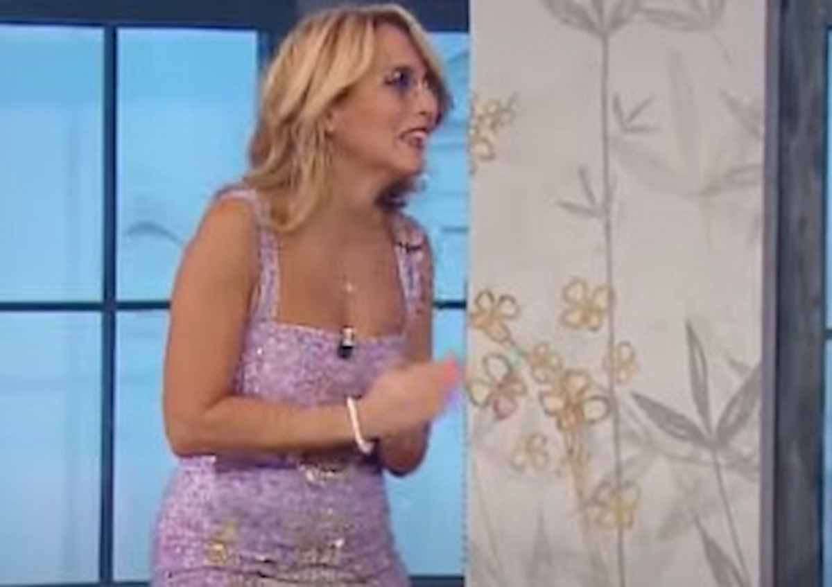 Jo Squillo chi è: età, marito, figli, vita privata, carriera della cantante ospite a Detto Fatto Bianca Guaccero