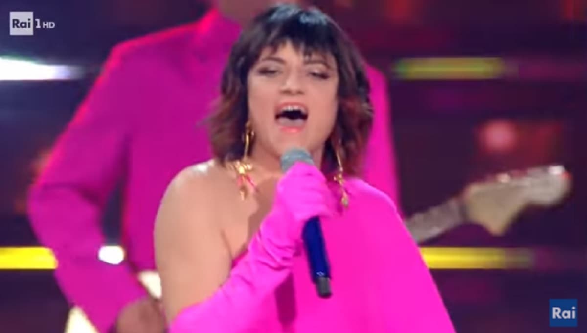 Festival di Sanremo La Rappresentante di Lista, peli ascelle rosa e la risposta di Vladimir Luxuria