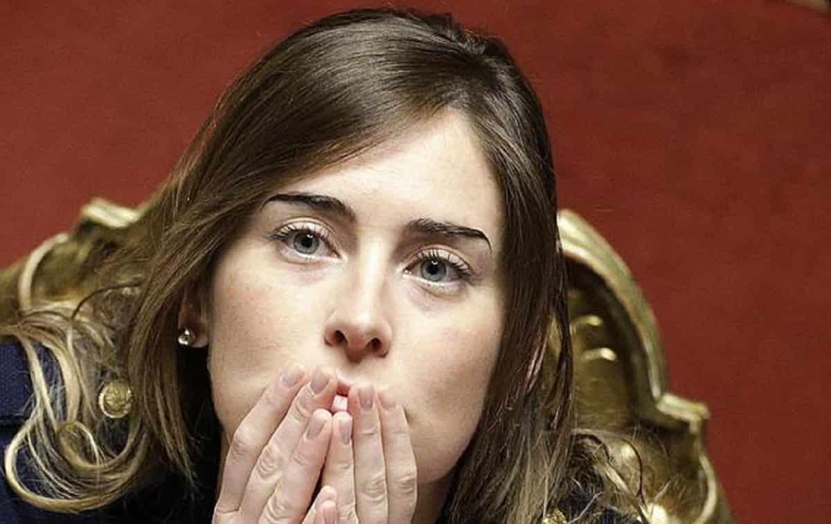 Maria Elena Boschi denuncia il suo stalker: mail e telefonate moleste, post sconci su Instagram
