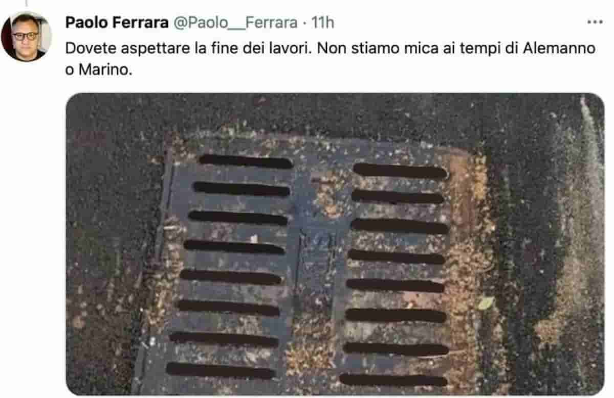 Paolo Ferrara (M5s) e la foto Twitter del tombino ritoccata con Photoshop: poi si corregge e dice che era ironico